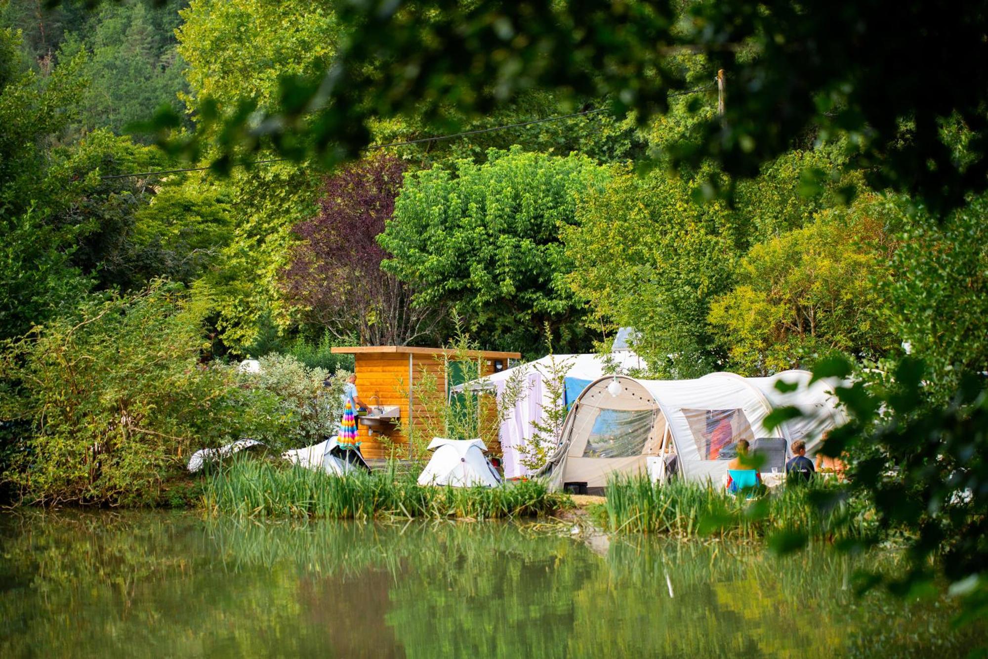 Camping Rcn Le Moulin De La Pique Belvès Exteriör bild